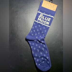 NWT Locale Blue Moon Beer Socks Blue OSFM Collectible Flower Dots Novelty